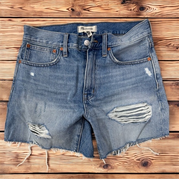 Madewell Relaxed Mid-Length Distressed Denim Shorts | Size 25 - Picture 1 of 5